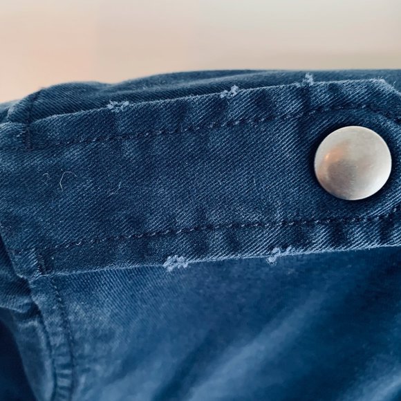 Gap Jacket Womens Distressed Blue Jean Full Zip Size XS - Picture 4 of 9